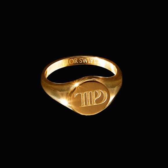 NIB Taylor Swift Tortured Poets Department Member Signet Ring Sold Out Online - Picture 4 of 9